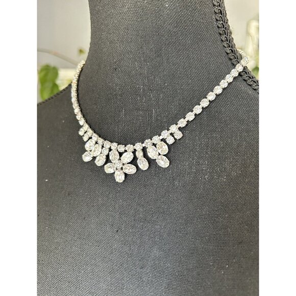 Vintage Austrian Crystal Clear Rhinestone Necklace Flowers Made In Austria - Picture 5 of 8